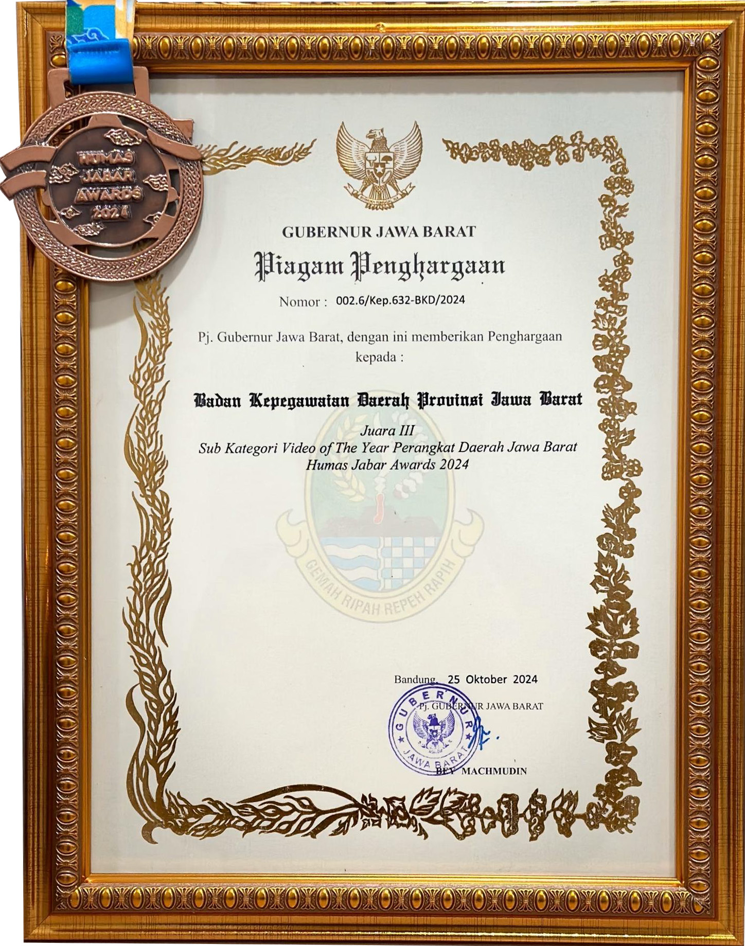 Juara III