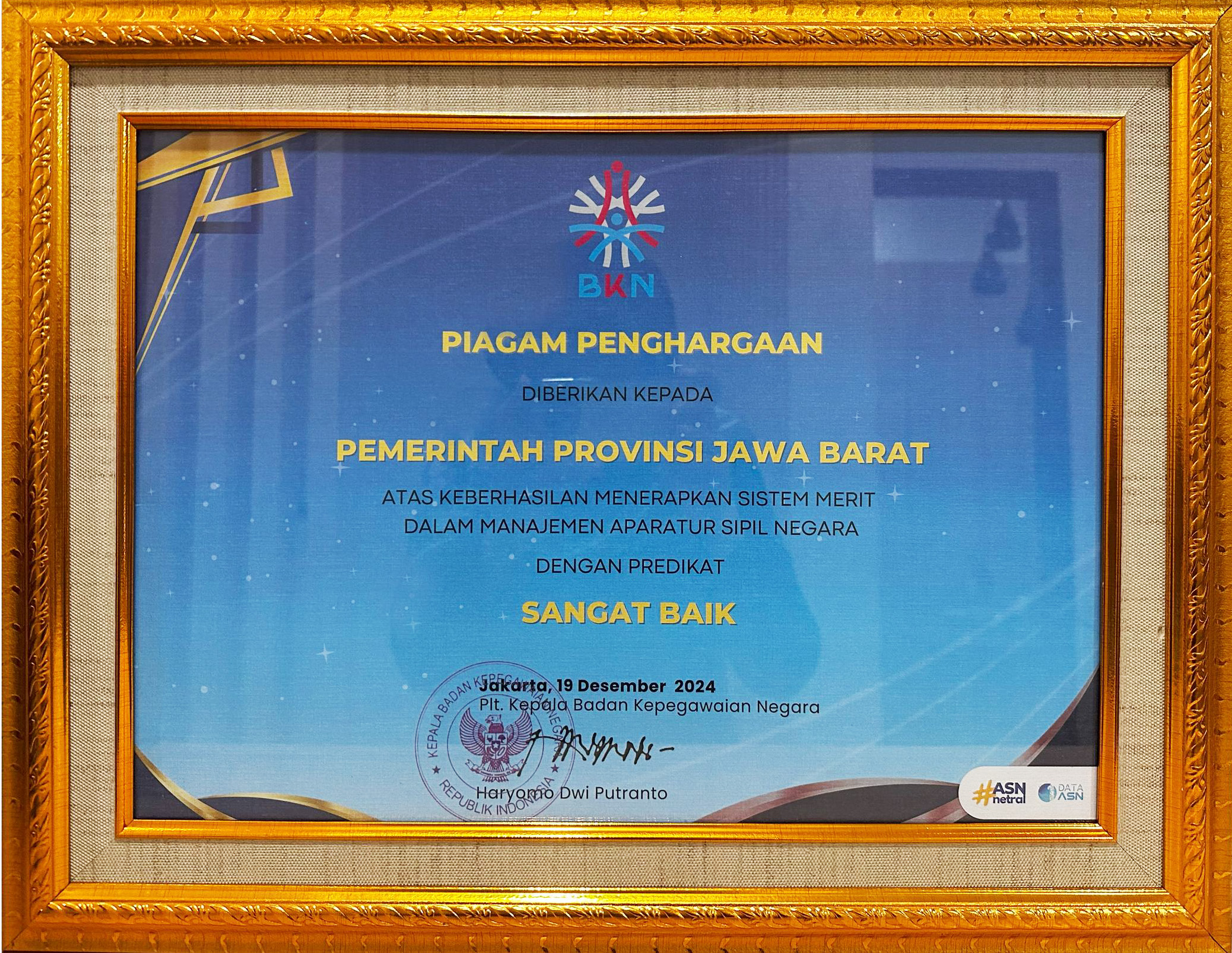 Piagam Penghargaan